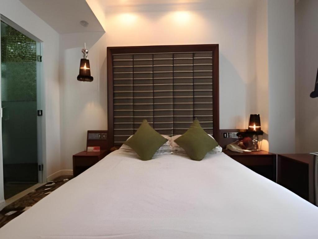 Elegance Bund Hotel Shanghai Bagian luar foto