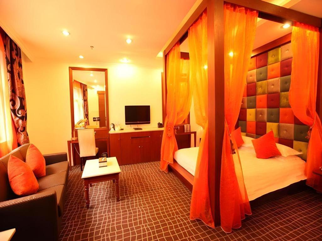 Elegance Bund Hotel Shanghai Bagian luar foto