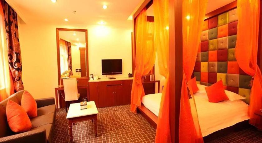 Elegance Bund Hotel Shanghai Bagian luar foto