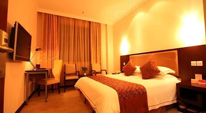 Elegance Bund Hotel Shanghai Bagian luar foto