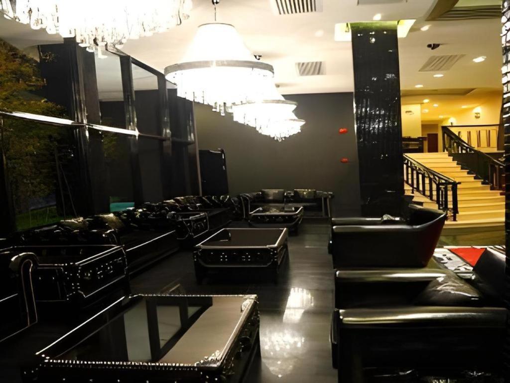 Elegance Bund Hotel Shanghai Bagian luar foto